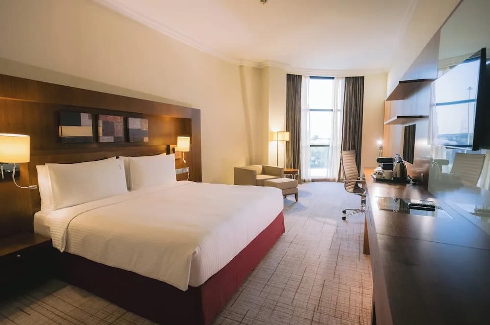 Holiday Inn Abu Dhabi 2