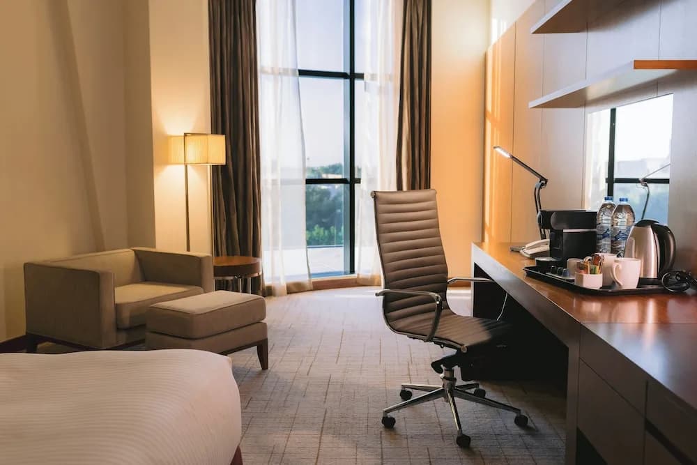 Holiday Inn Abu Dhabi 5