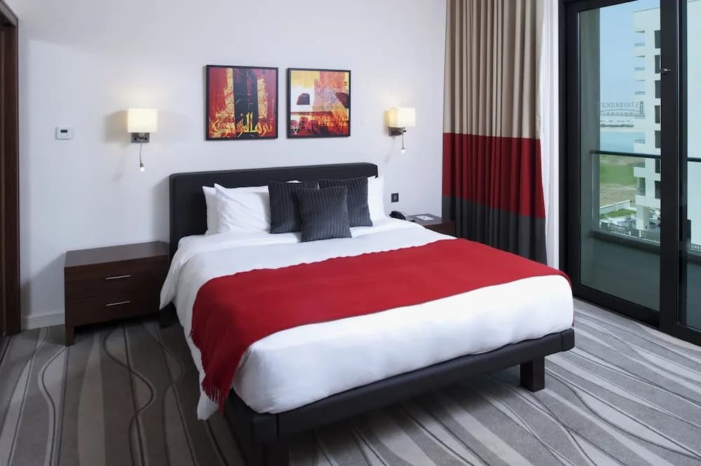 Staybridge Suites Abu Dhabi - Yas Island 2