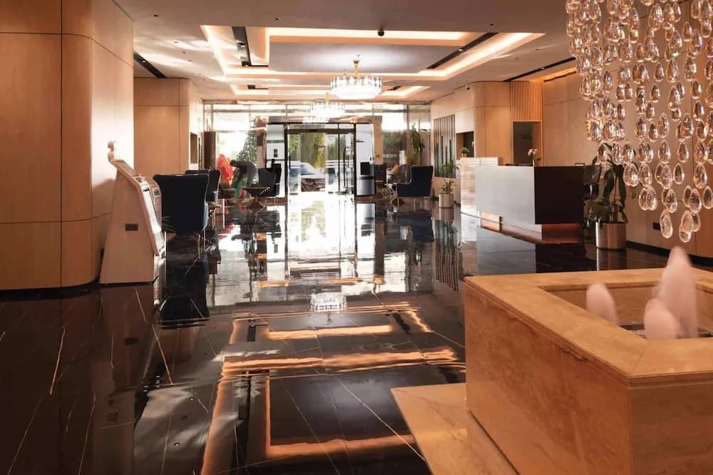 Wescott Plaza Hotel Apartments