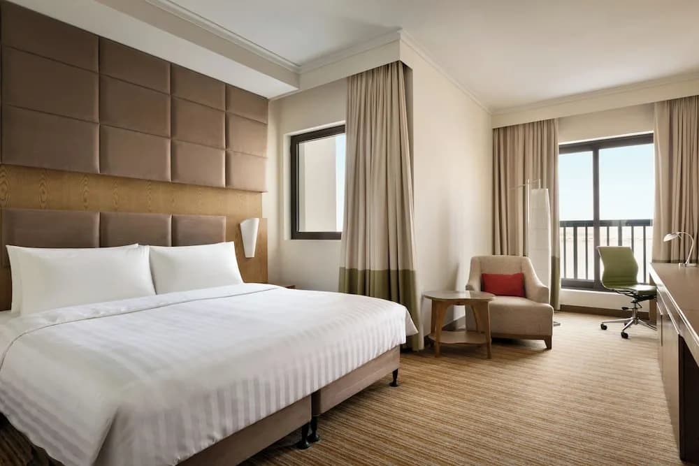 Traders Hotel Qaryat Al Beri