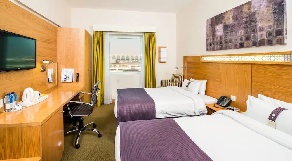 Holiday Inn Express Dubai Airport 3