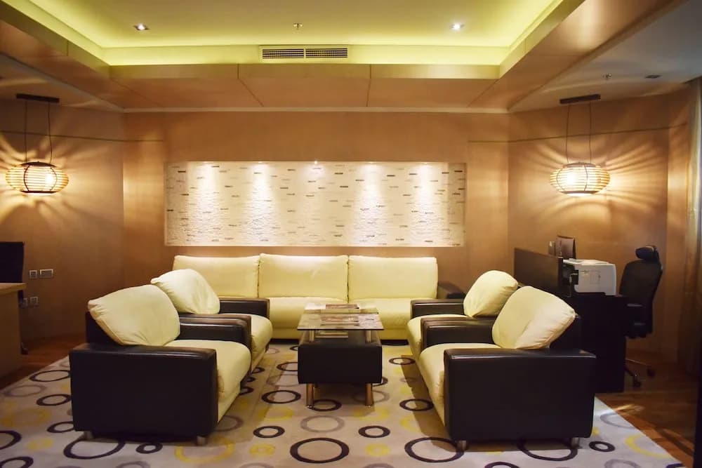 TIME Grand Plaza Hotel 5