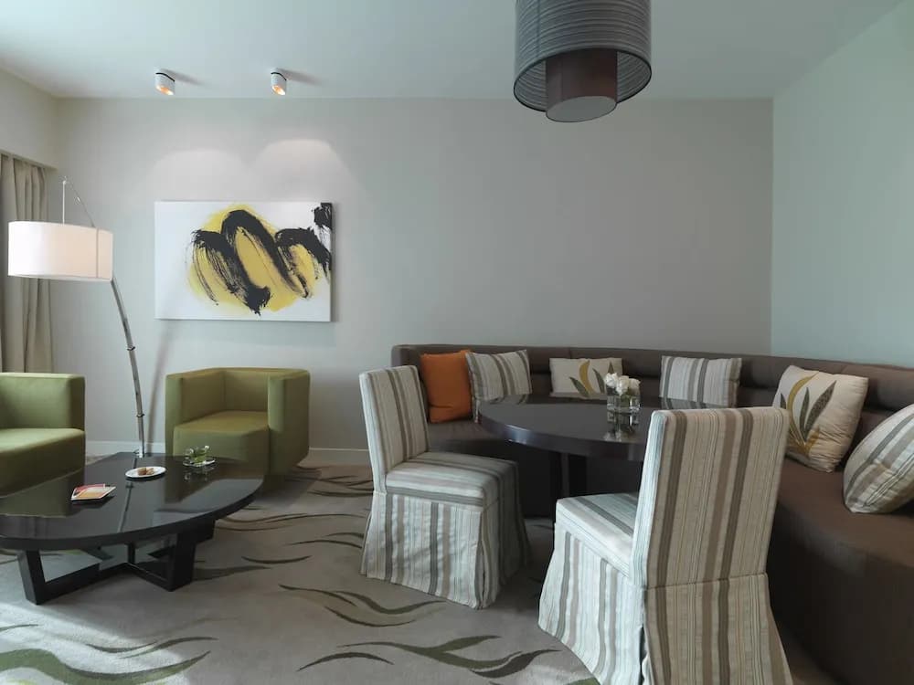 Millennium Al Rawdah Hotel 4