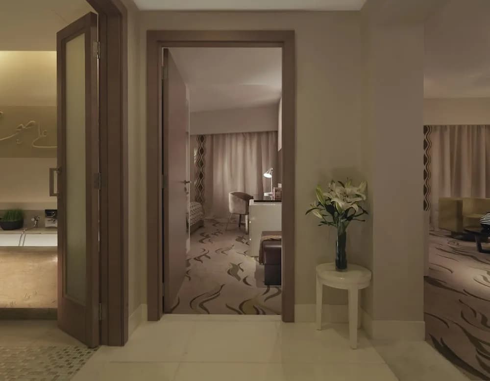 Millennium Al Rawdah Hotel 5