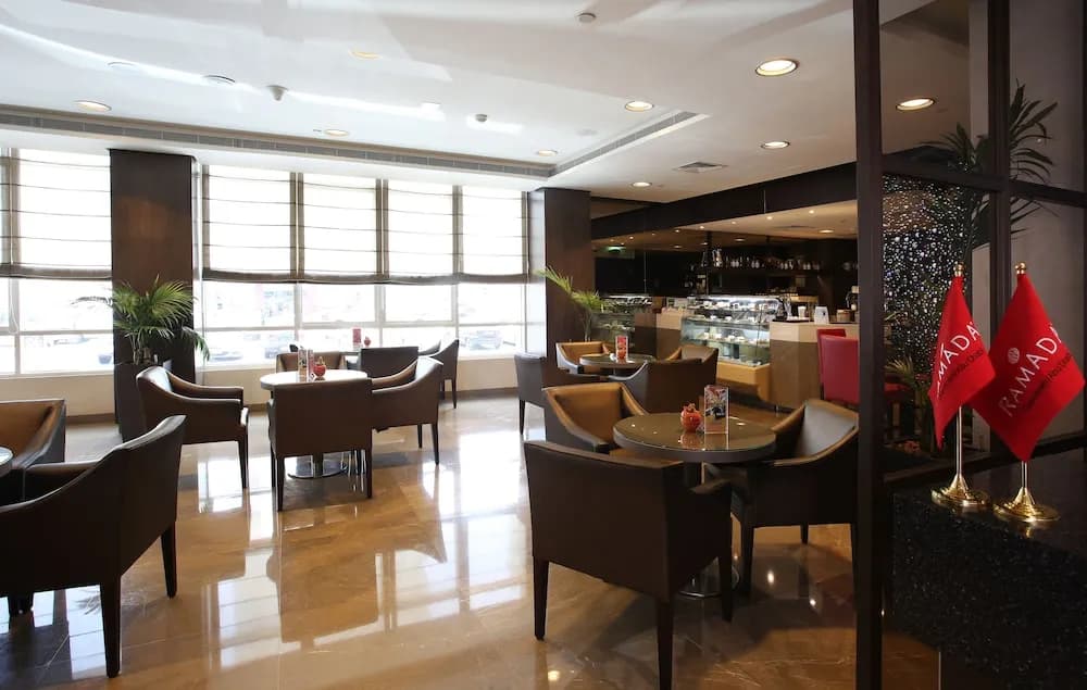 Ramada by Wyndham Abu Dhabi Downtown 2