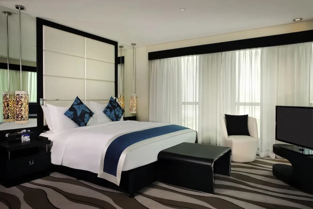 Sofitel Abu Dhabi Corniche 5