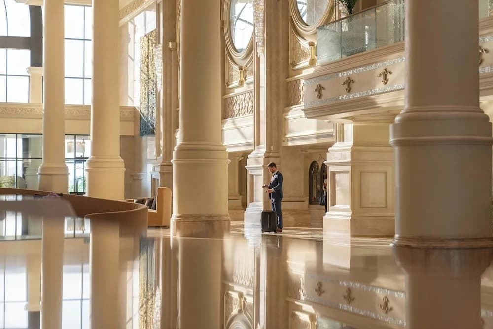 The Ritz-Carlton Abu Dhabi Grand Canal 5