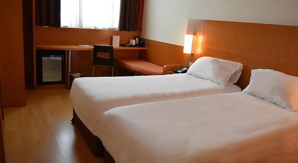 ibis Abu Dhabi Gate 5