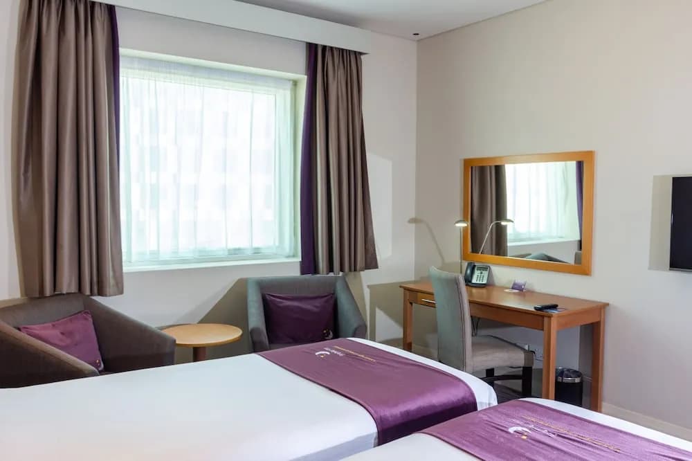 Premier Inn Abu Dhabi International Airport Hotel 5