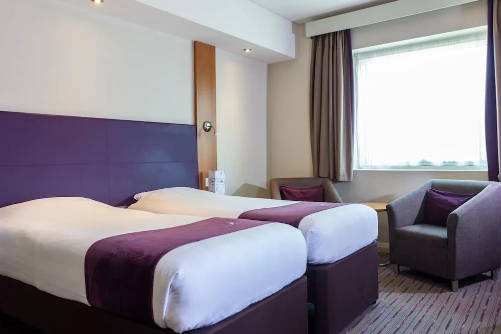 Premier Inn Abu Dhabi International Airport Hotel 4