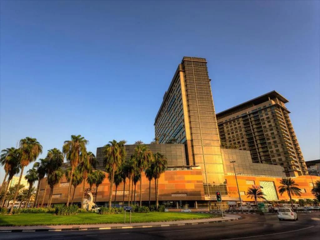 Swissôtel Al Ghurair 2