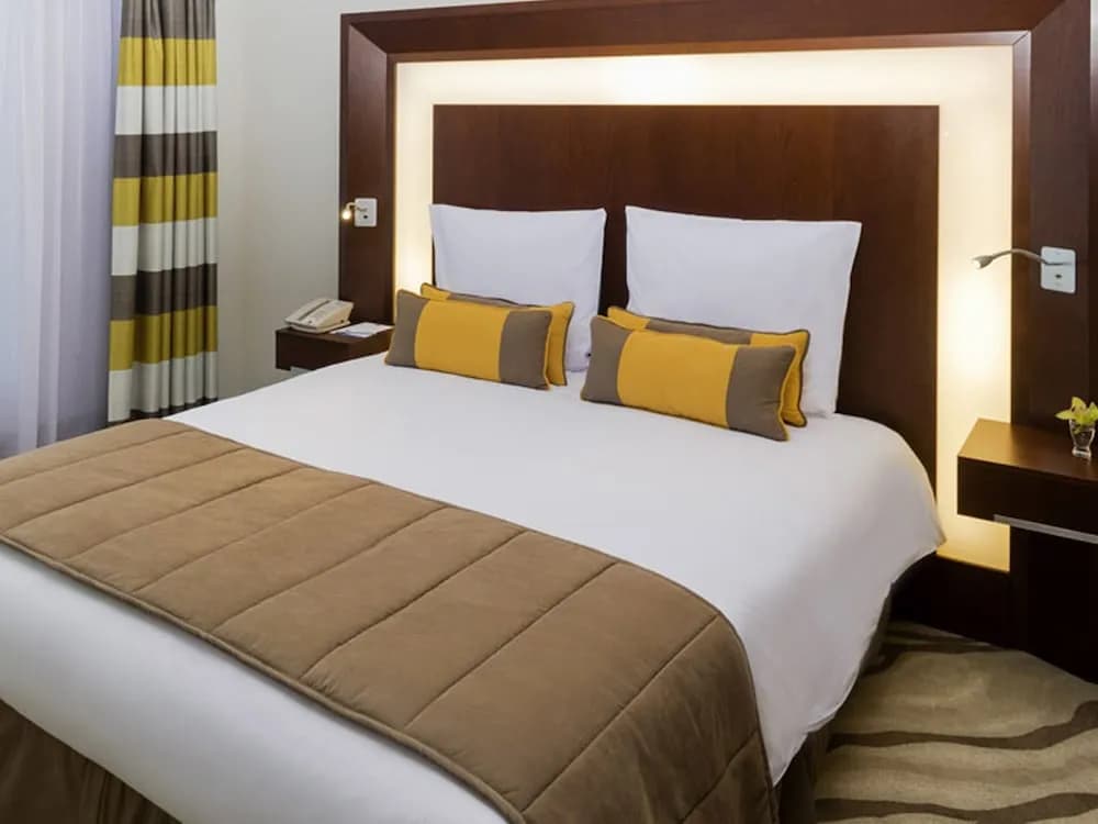 Novotel Dubai Al Barsha 5