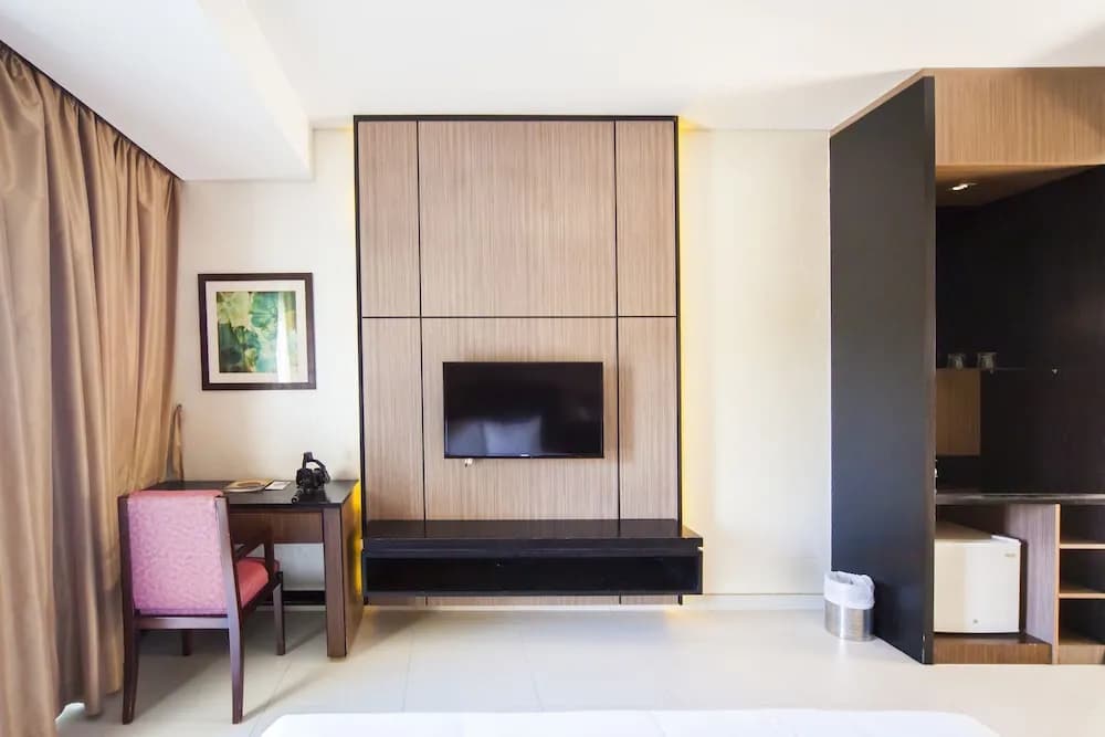Pearl Hotel 5