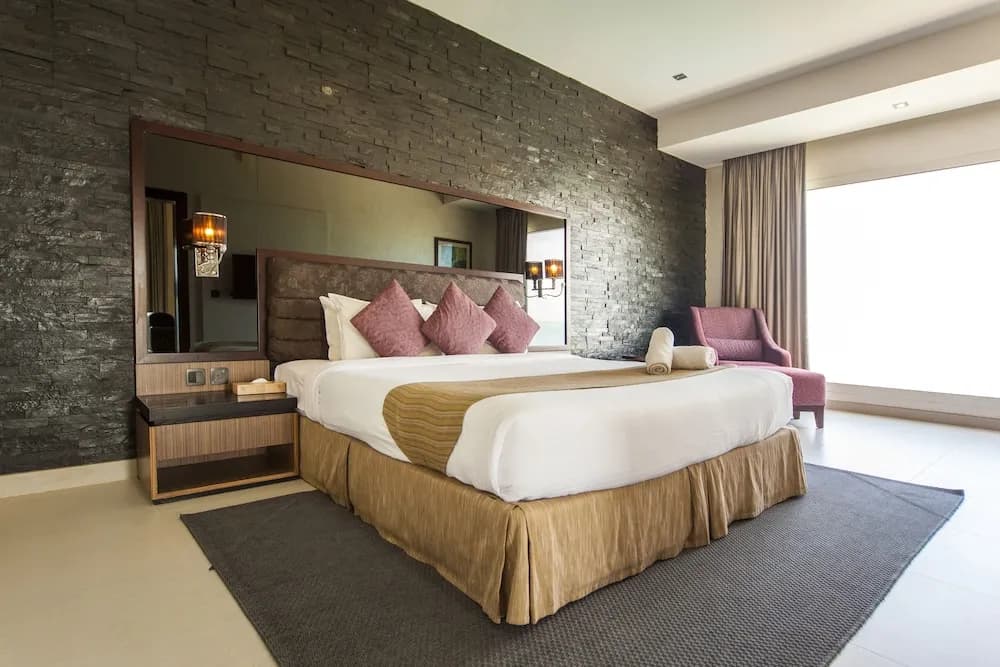 Pearl Hotel 3