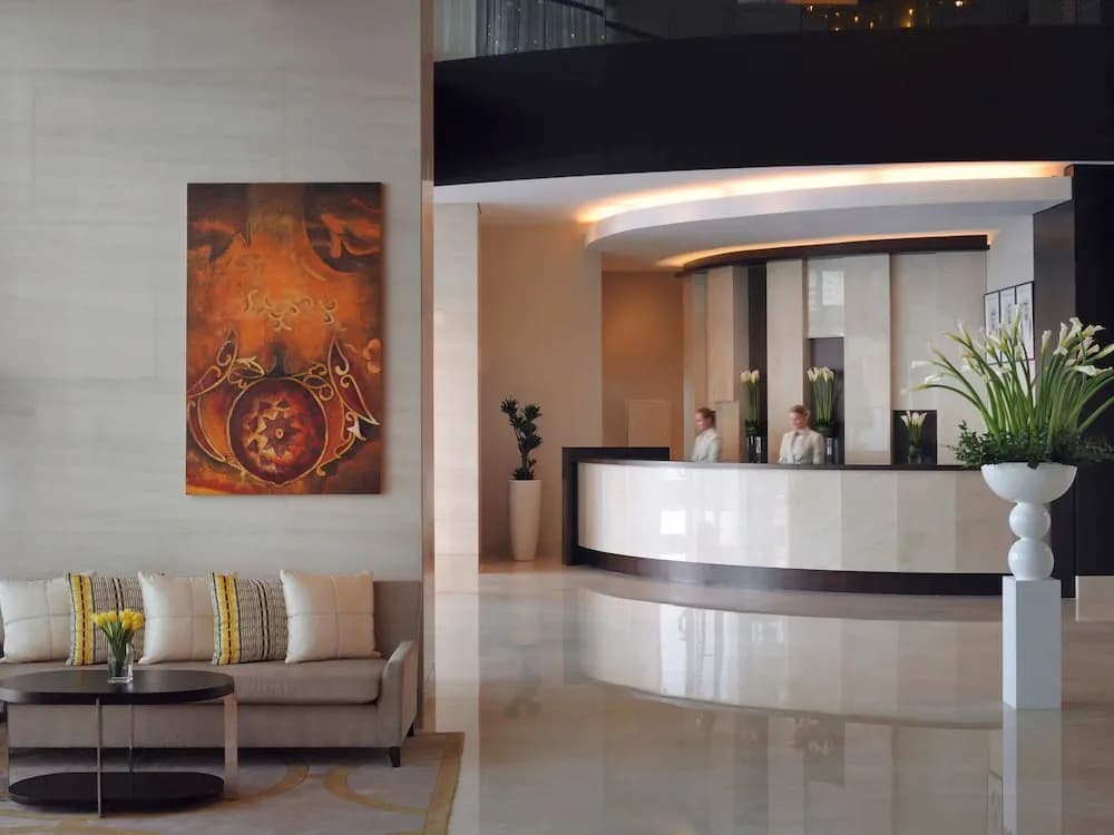 Mövenpick Hotel Jumeirah Lakes Towers 2