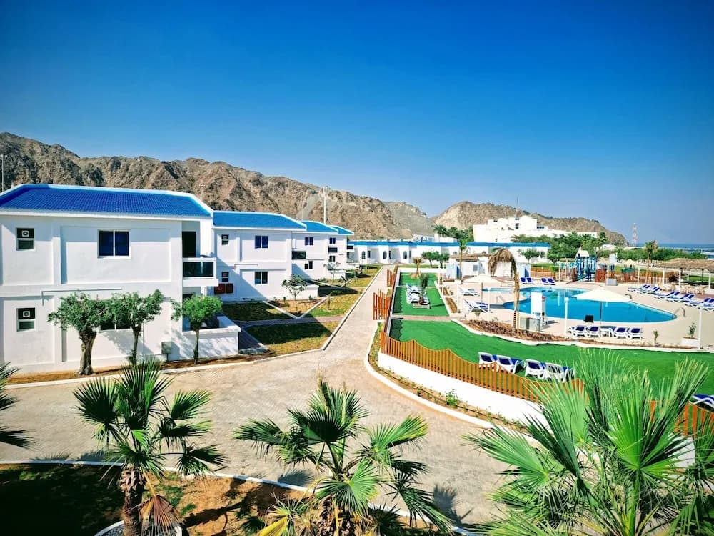 Capital O 224 Holiday Beach Resort