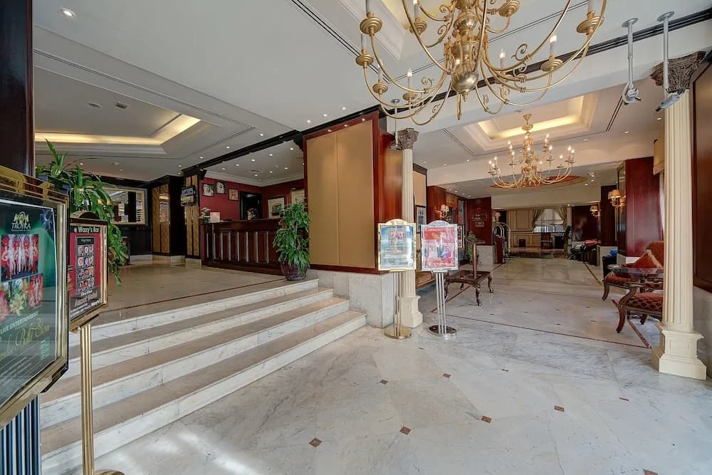 Ascot Hotel 5