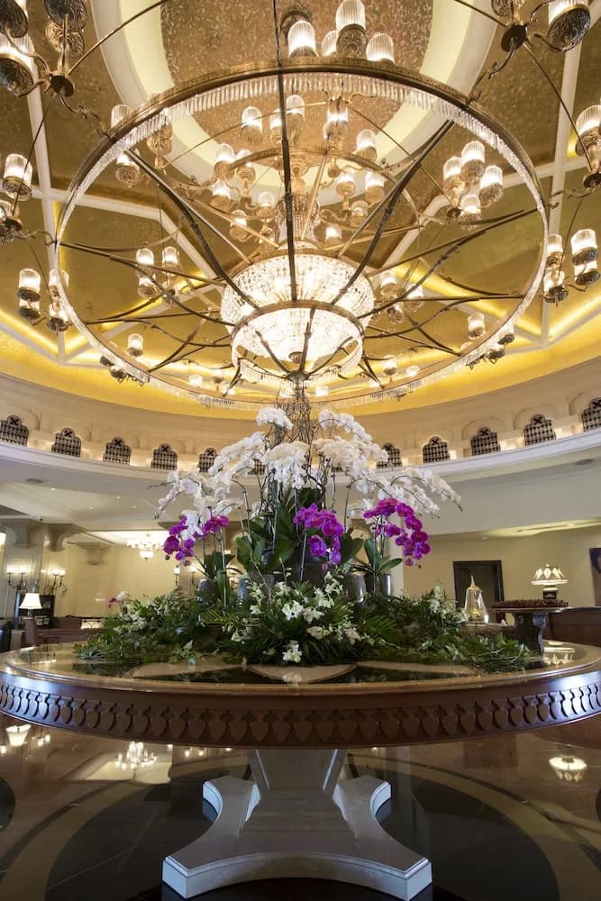 Shangri-La Hotel Qaryat Al Beri 2