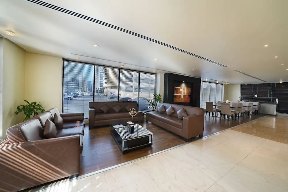 Kingsgate Hotel Abu Dhabi by Millennium 2