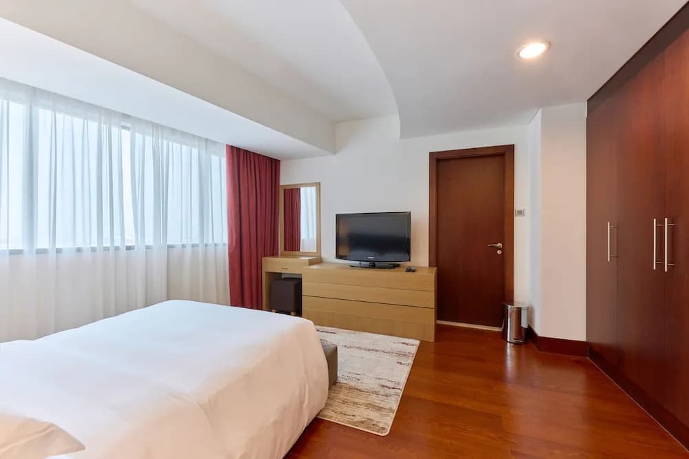 Jumeirah Living World Trade Centre Residences 5