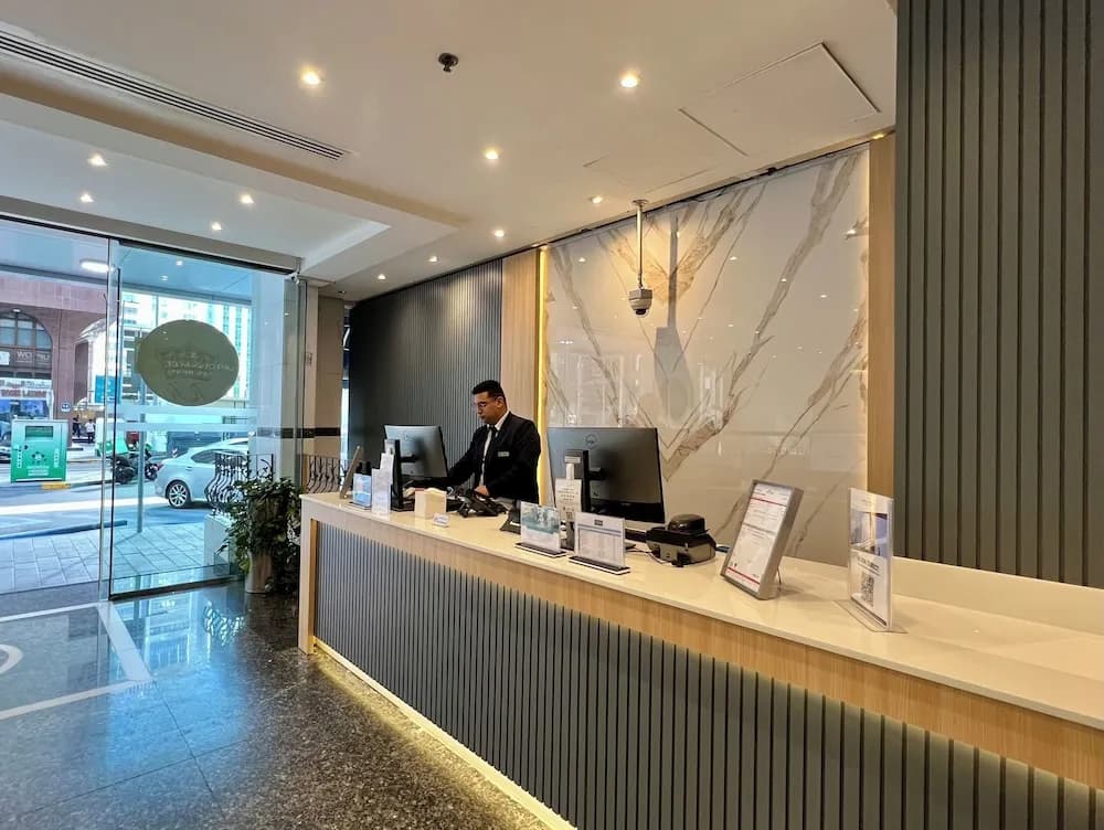 Uptown Hotel Apartments Abu Dhabi 3