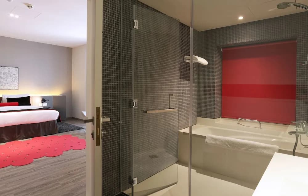 Ramada Hotel & Suites by Wyndham Dubai JBR 4