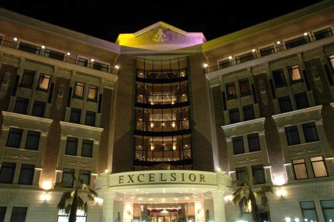 Excelsior Hotel & Spa Baku Curio Collection by Hilton 4