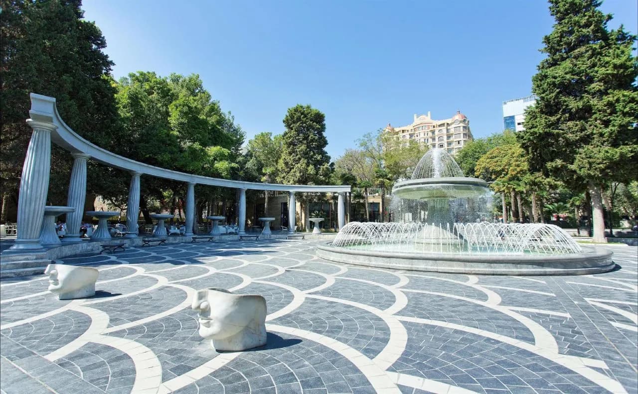 Fairmont Baku - Flame Towers 5