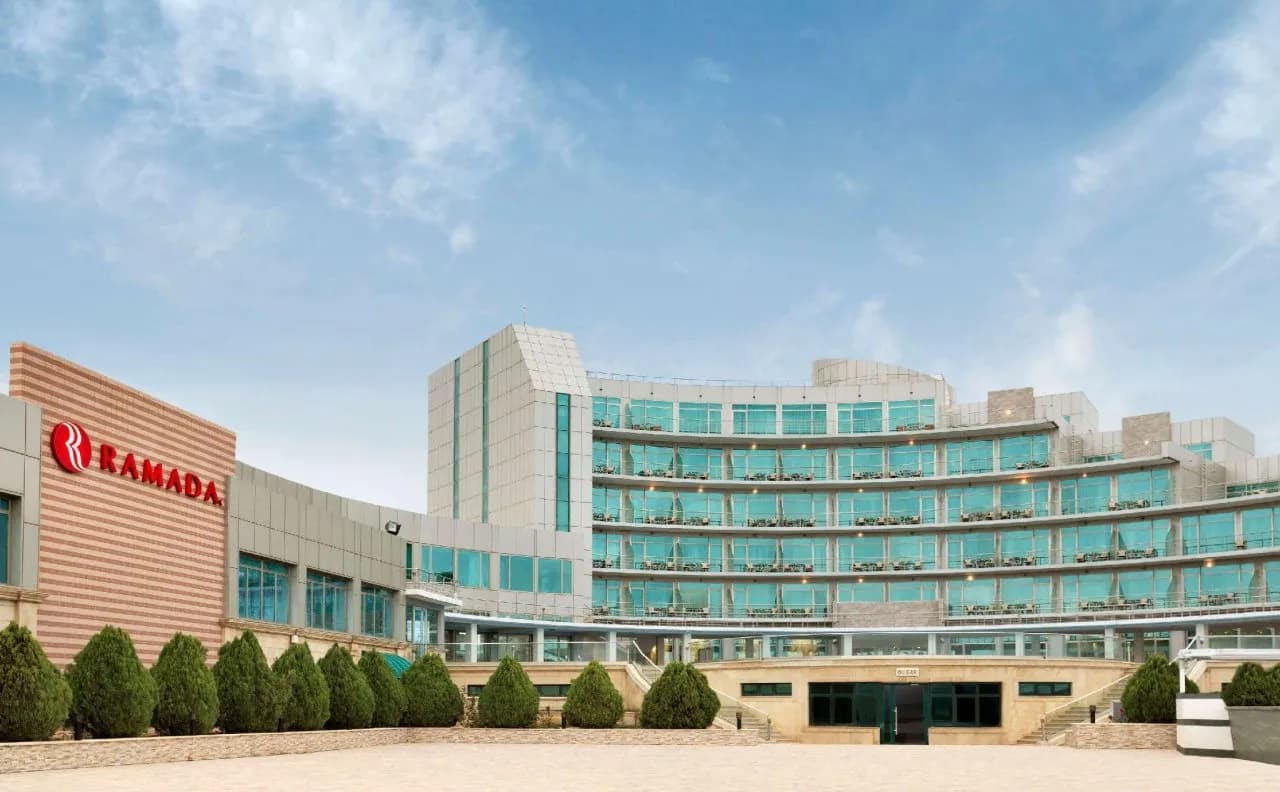 Ramada by Wyndham Baku 4