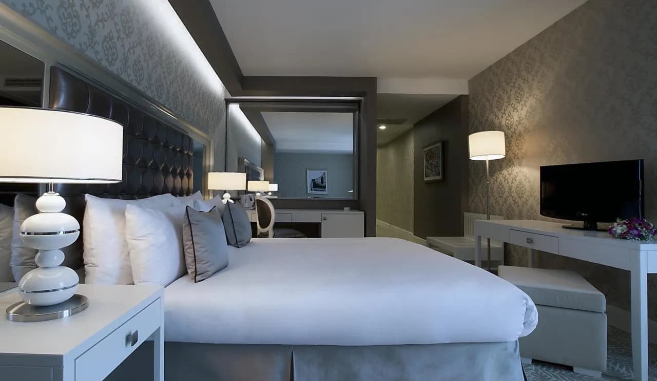 Qafqaz Baku City Hotel & Residences 2