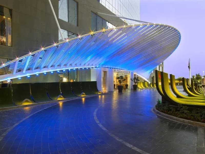 W Doha 4