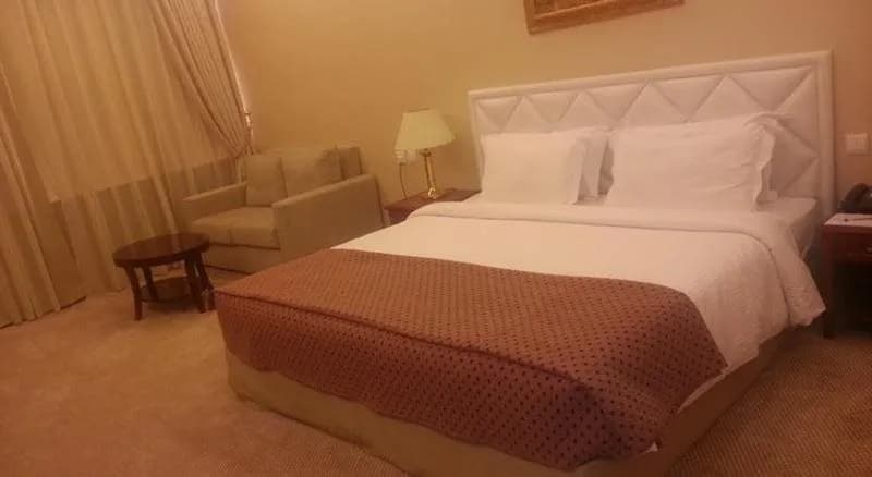 Gloria Hotel & Suites 3