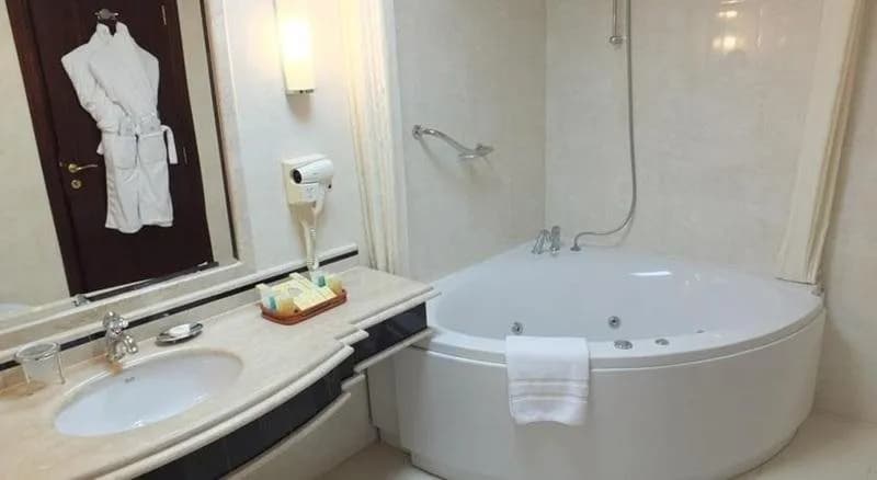 Gloria Hotel & Suites 2