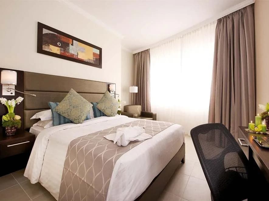 The Royal Riviera Hotel 2
