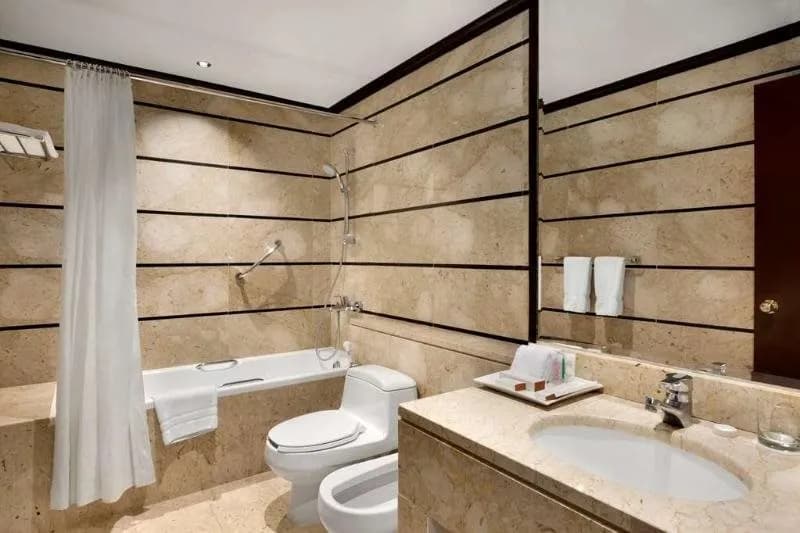Hawthorn Suites by Wyndham Al Khobar 2