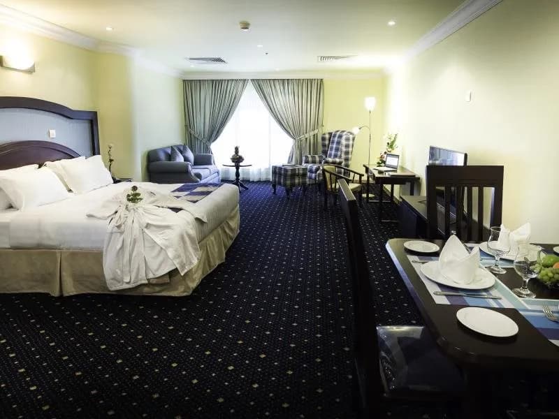 Howard Johnson By Wyndham Dammam 2