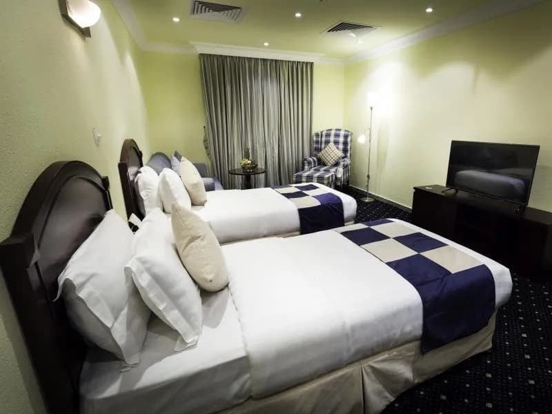 Howard Johnson By Wyndham Dammam 5