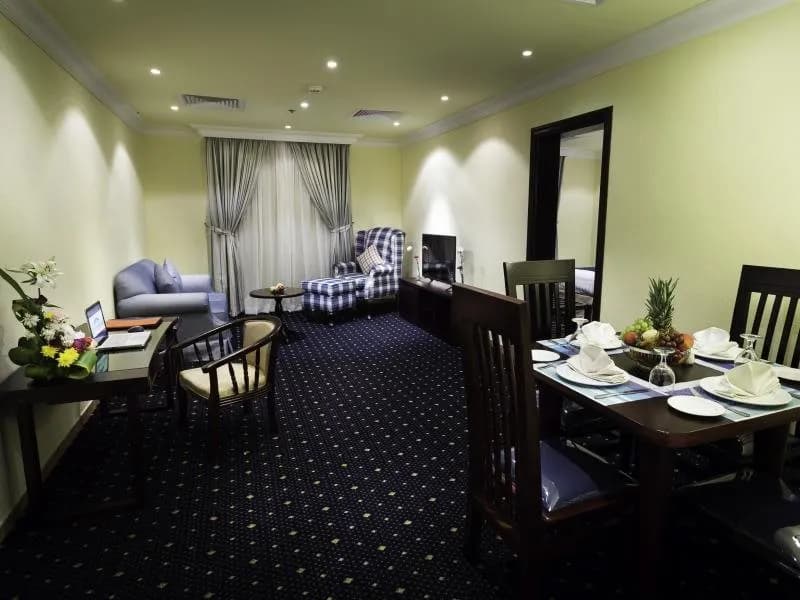 Howard Johnson By Wyndham Dammam 3
