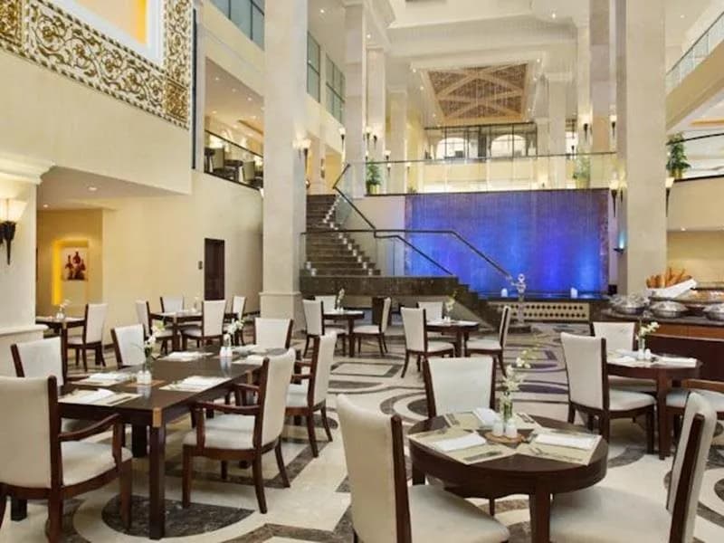 DoubleTree by Hilton Hotel Dhahran 3