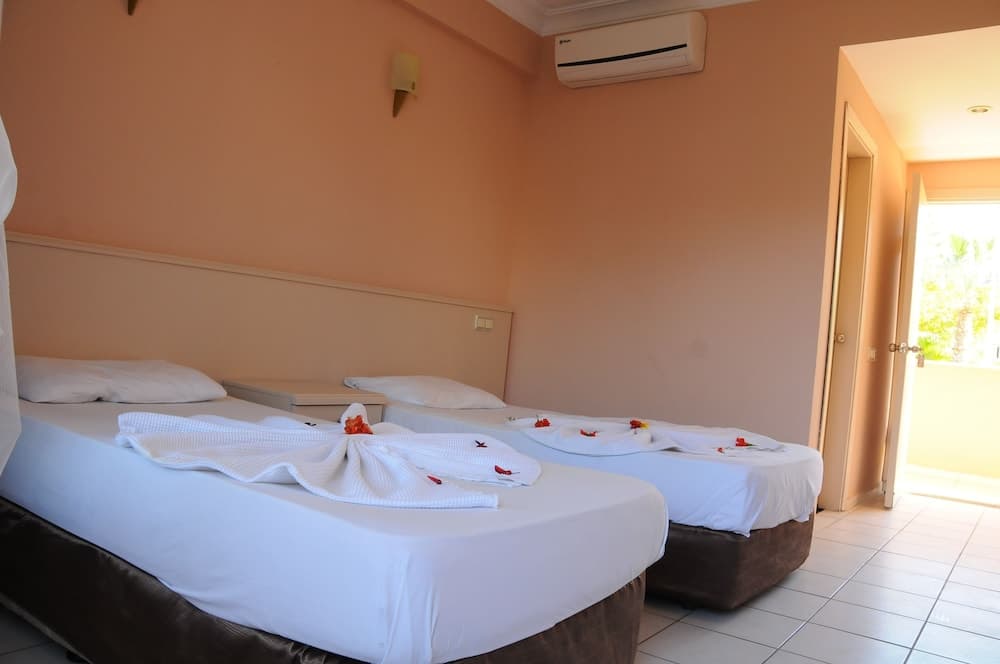 Ares Dream Hotel 3
