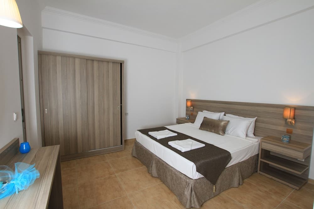 Palm Bay Beach Hotel 5