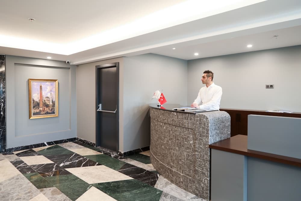 Expoist Hotel