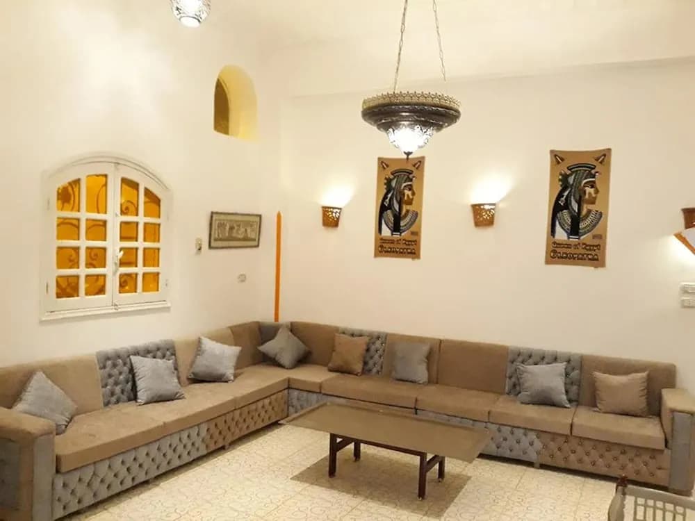 Cleopatra Hotel Luxor 4