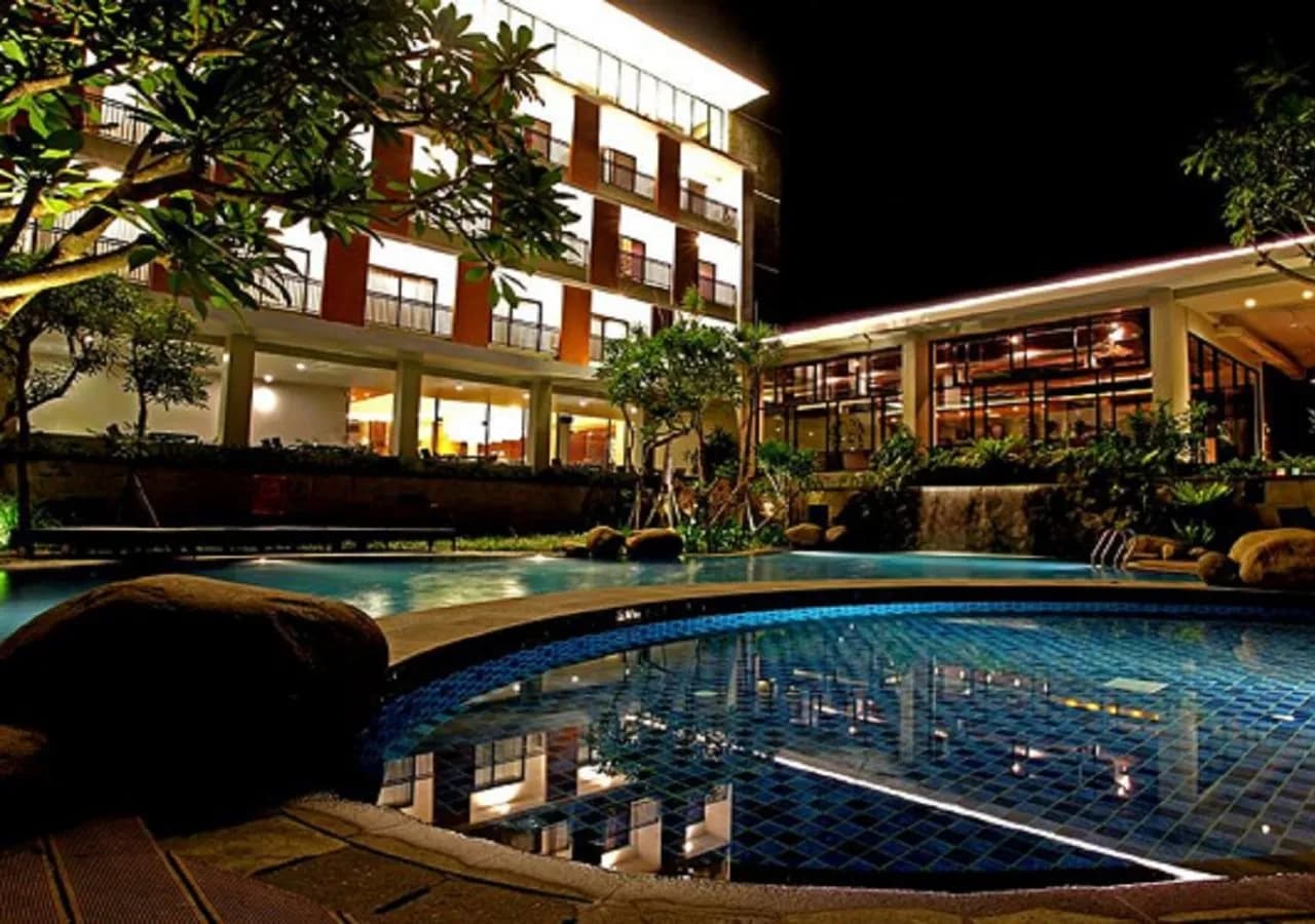 Aston Bojonegoro City Hotel 5