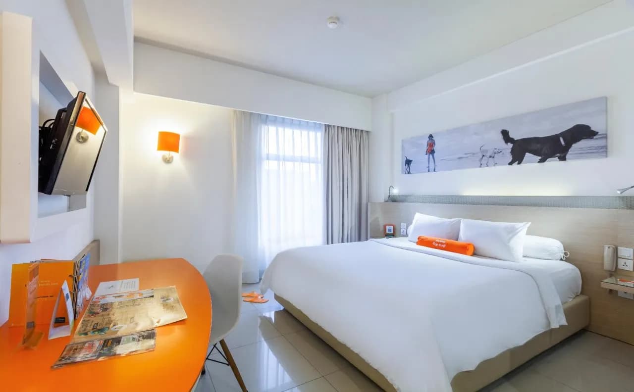 Harris Seminyak 2