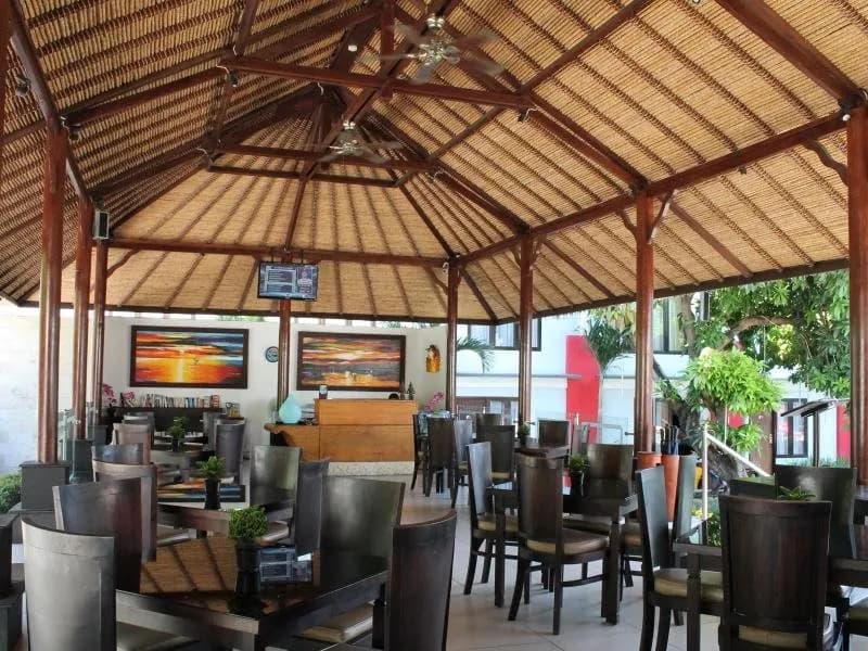 Ozz Hotel Kuta Bali 4