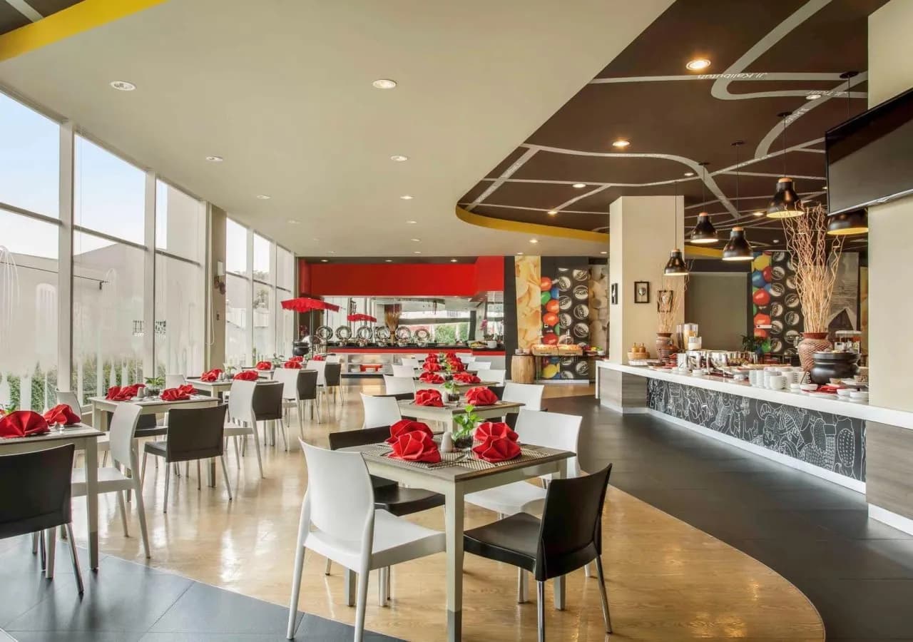 Hotel ibis Surabaya City Center 5