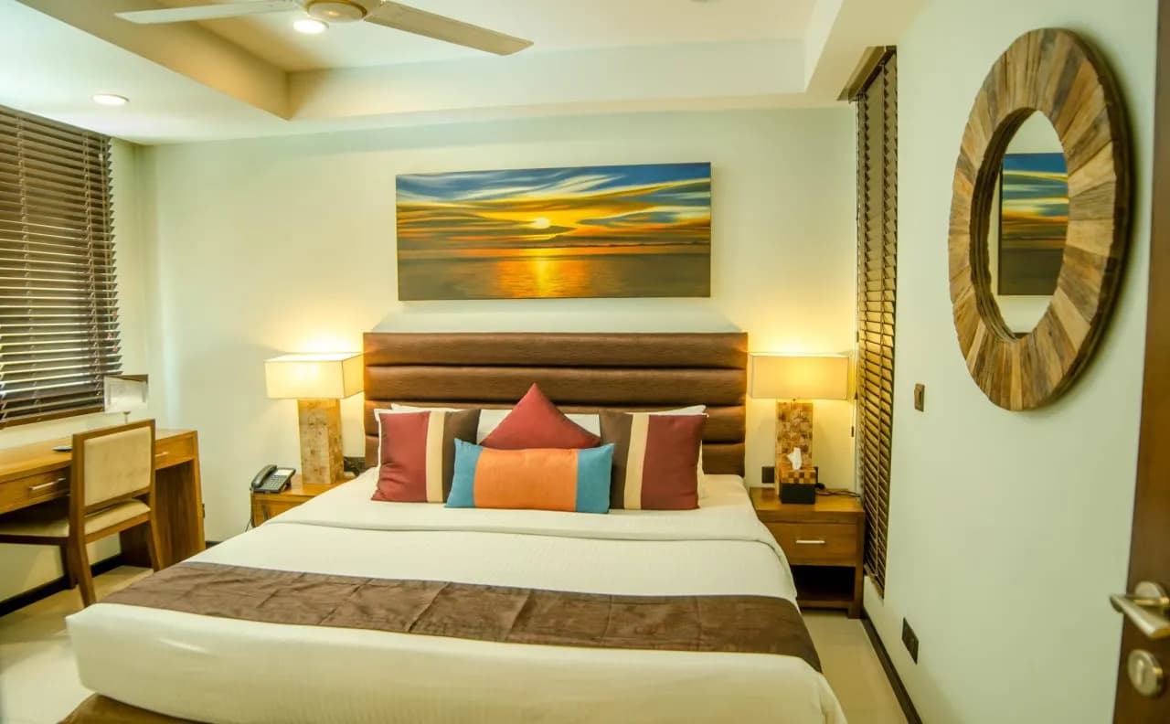 The Somerset Hotel 5