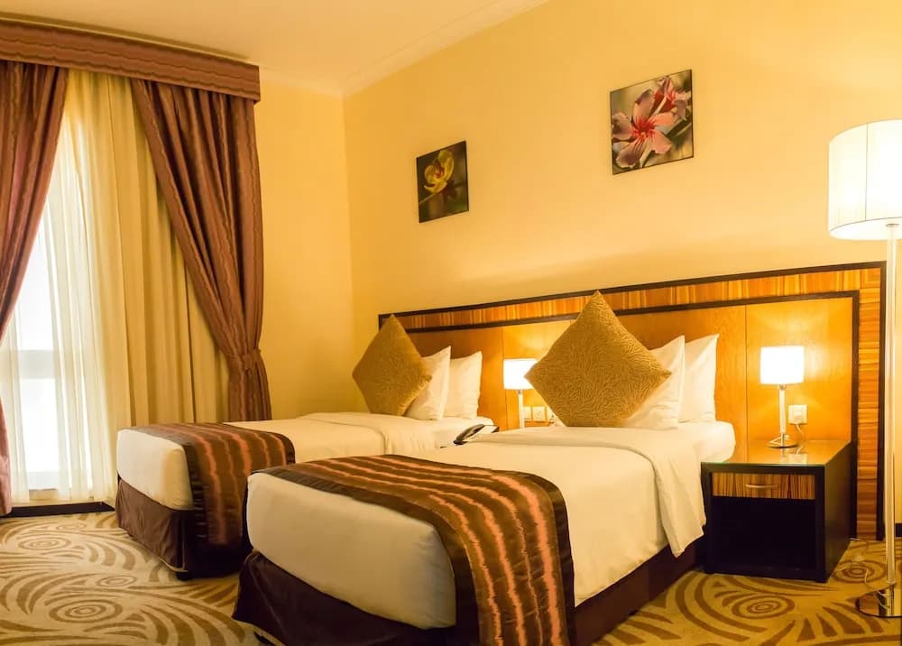 Al Majaz Premiere Deluxe Hotel Apartments 4